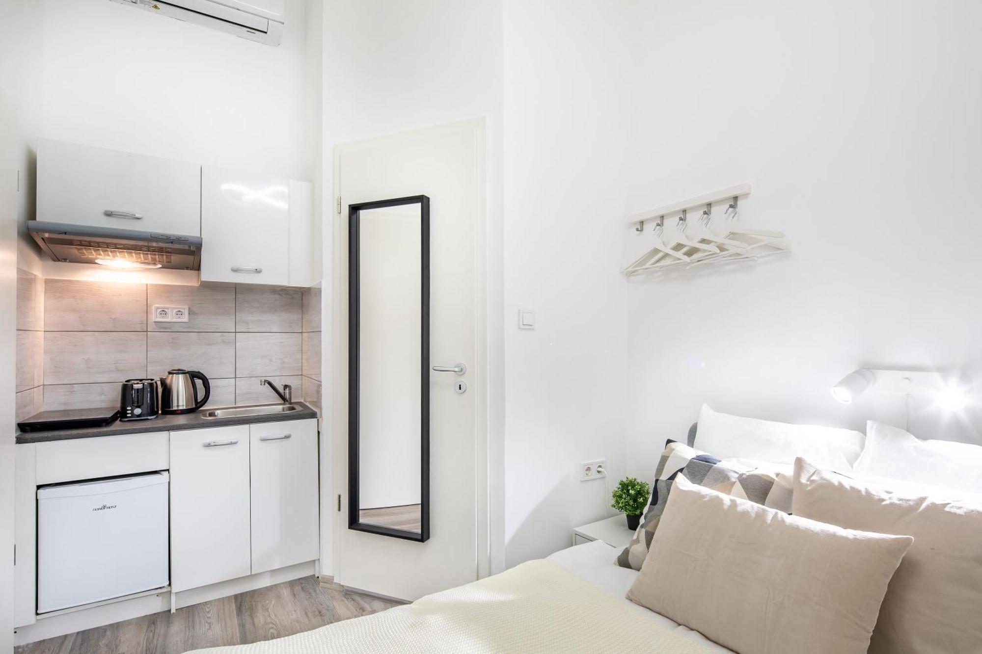 Very Central - Small Studio For Solo Traveller Budapest Esterno foto