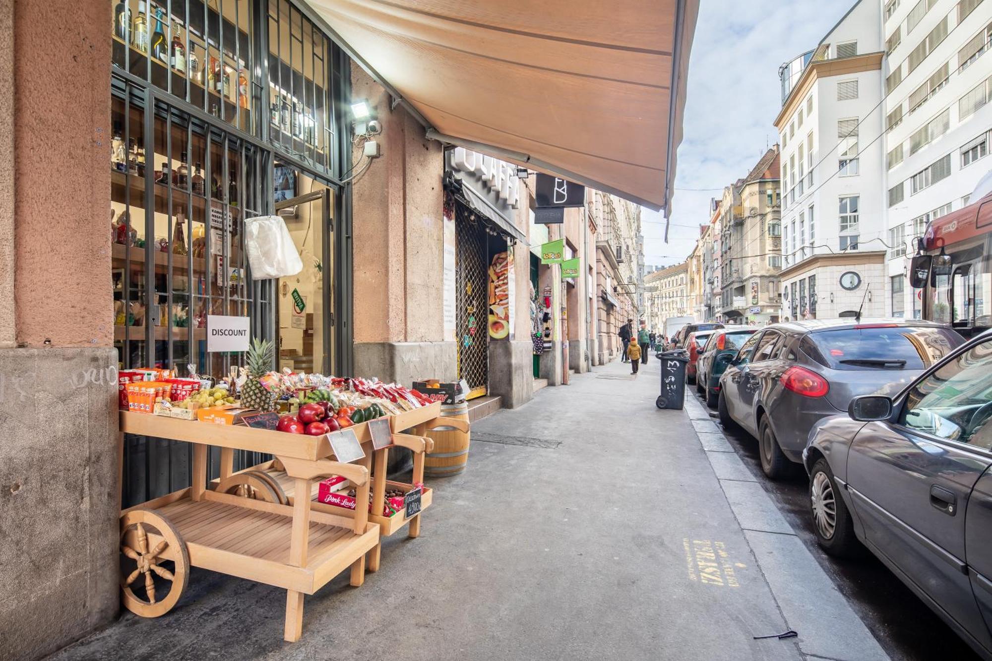 Very Central - Small Studio For Solo Traveller Budapest Esterno foto